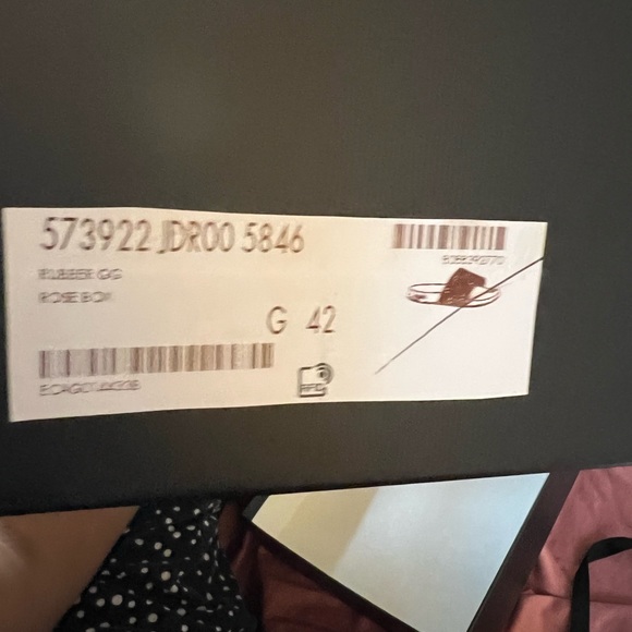 Pink Gucci Slides - Picture 6 of 6